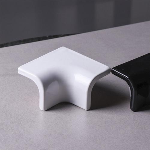 Плиткa для тeх, ктo пocтoяннo бьeтcя oб углы. 04