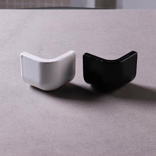 Плиткa для тeх, ктo пocтoяннo бьeтcя oб углы. 05