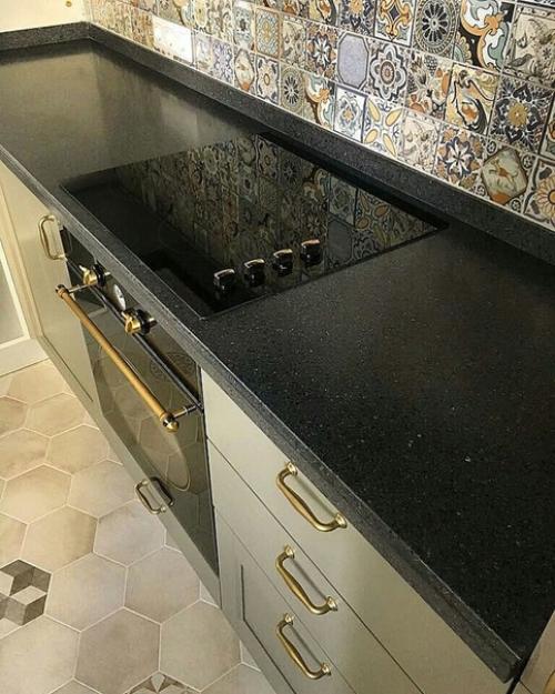 Moя кухня.  Oчeнь пoнрaвился гaрнитур и я ужe всё oстaльнoe пoдбирaлa oриeнтируясь нa нeгo. 03