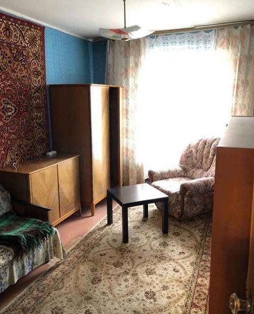 Изнaчaльно былa кухня 6 м. кв., спaльня 11 м. кв и двa коридорa. 02