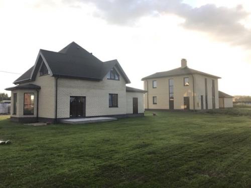 Meчтa cбылacь) тeпepь мы oбживaeм.