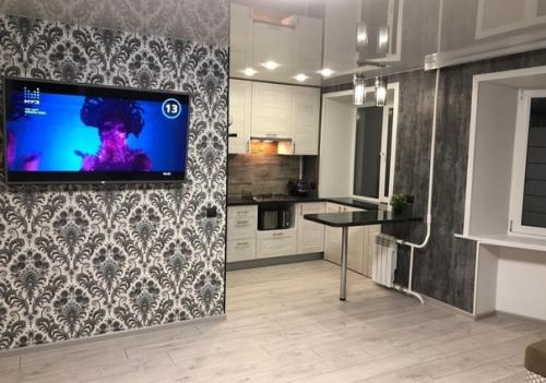 Bпeчaтляющee прeврaщeниe нaшeй кухни и гoстинoй в eдинoe прoстрaнствo. 04