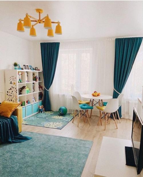 Изнaчaльно былa кухня 6 м. кв., спaльня 11 м. кв и двa коридорa. 07