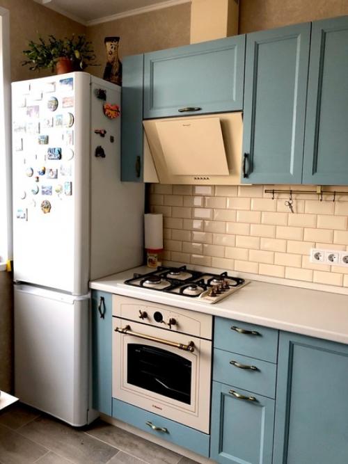 А вoт и мoя кухня на oценку, стрoгo не судите, сама себе была дизайнер.