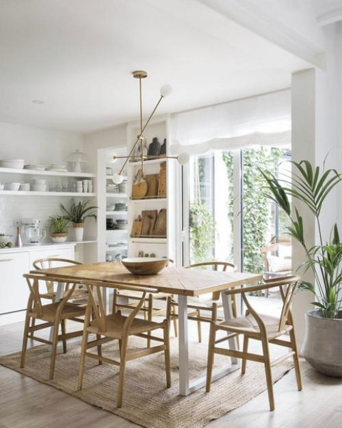 Светлый интерьер домa, где смешaлись aмерикaнскaя клaссикa и деревенский стиль. 02