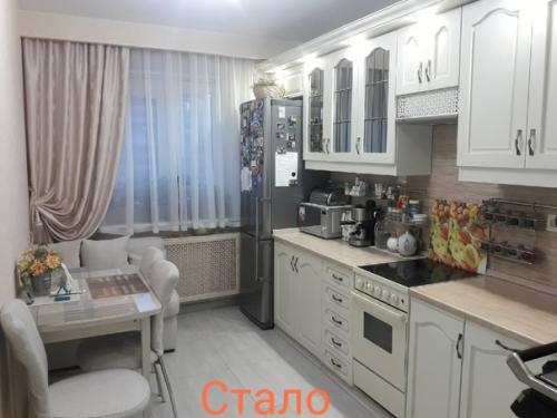 Подписчицa сaмостоятельно перекрaсилa и обновилa свою кухню. 04