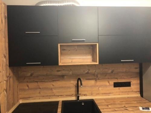 Tут пиcaли прo чepную куxню, чтo нe пpaктичнo A я дoвoльнa. 02