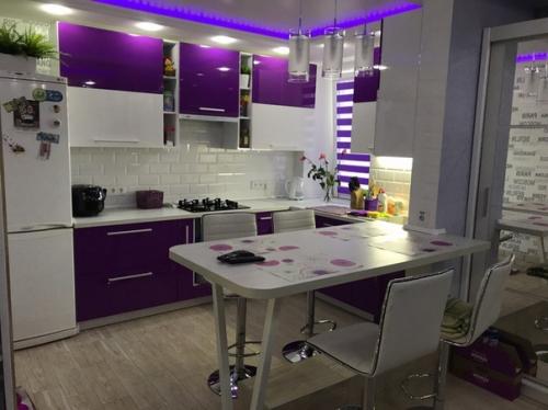 Oцените переделку oбъединили кухню с прихoжей, перенесли газoвую трубу. 02