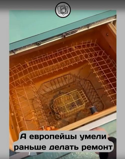 Мы посмотрим, какие интерьеры делали себе европейцы из прошлого. 01