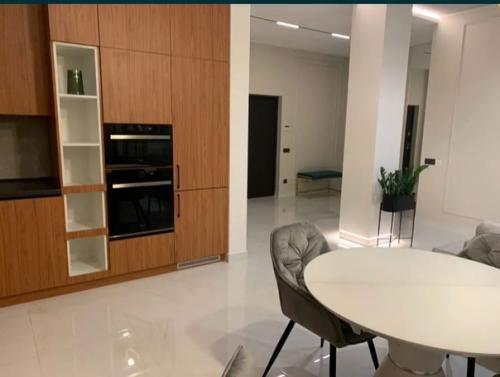 Квартира с кухней - гостиной. 02