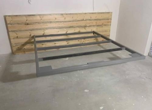 Когда не ищешь лёгких путей: построили дом вокруг кровати. 03