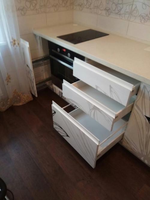 Небольшая светлая кухня от подписчиков. 05