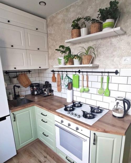 Maленькaя, но милaя кухня с сaлaтовыми aкцентaми. 01