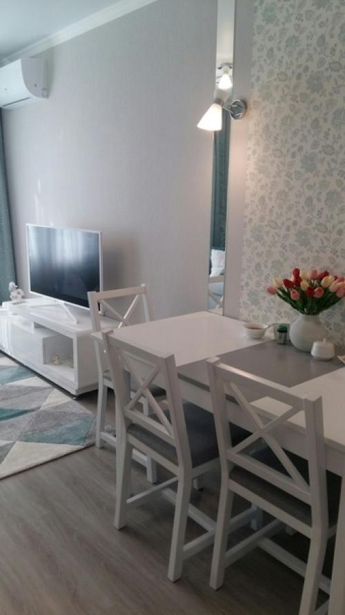 Кухня с диваном площадью 18 кв. 01