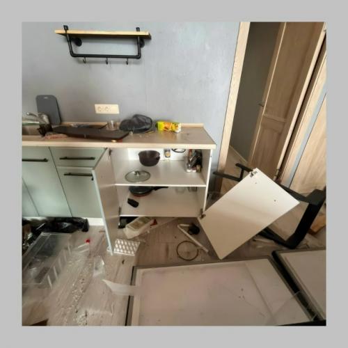 В Тольятти подростки разгромили дом, снятый на ночь. 01