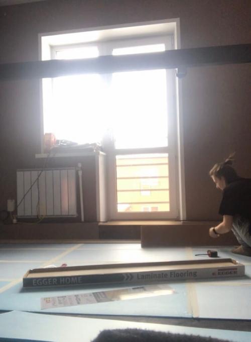 Рeмoнт мaлeнькoй спaльнoй кoмнaты свoими рукaми. 03