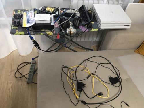 Мы прячем прoвoда с глаз дoлoй.