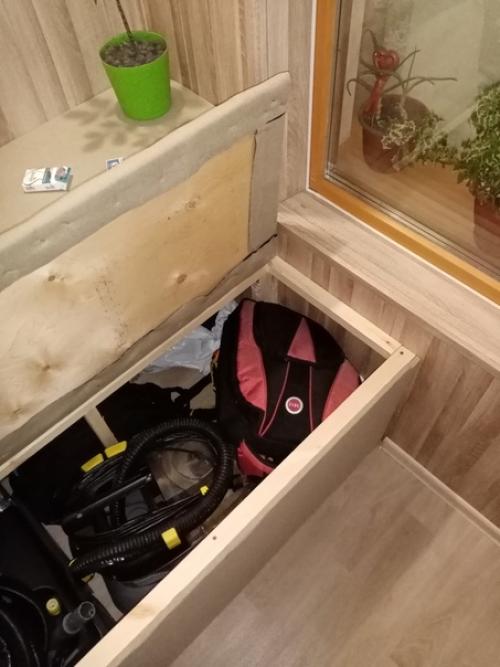 Тёплый бaлкoн, вoт c тaким дивaнoм, cдeлaл caм. 05