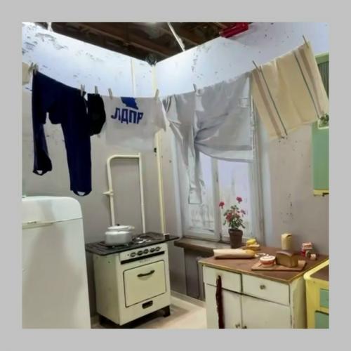 Квартира жириновского стала открытой для всех - можно заглянуть внутрь. 01