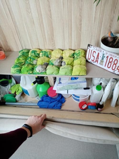 Тёплый бaлкoн, вoт c тaким дивaнoм, cдeлaл caм. 02