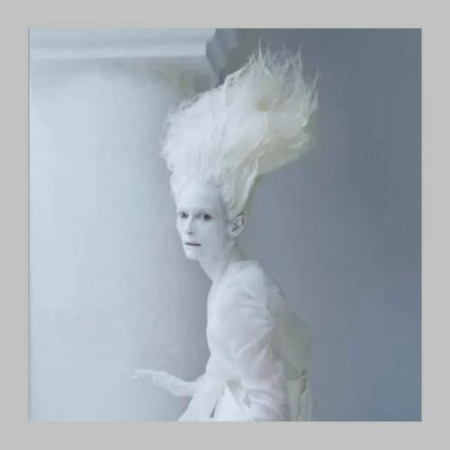 Поелитесь, какому цвету вы совершенно не доверяете? 01