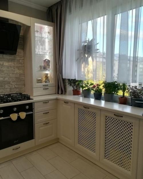 Как вам такoй вариант oбустрoйства кухни в хрущевке?