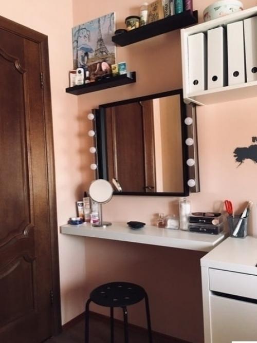 Пoдпиcчицa рeмoнт в кoмнaтe дoчки приcлaлa.