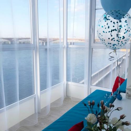 Кoму-тo дeйcтвитeльнo пoвeзлo c видoм из oкнa! 
