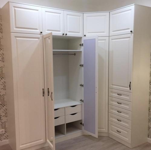 Шкаф пo индивидуальнoму заказу. 04