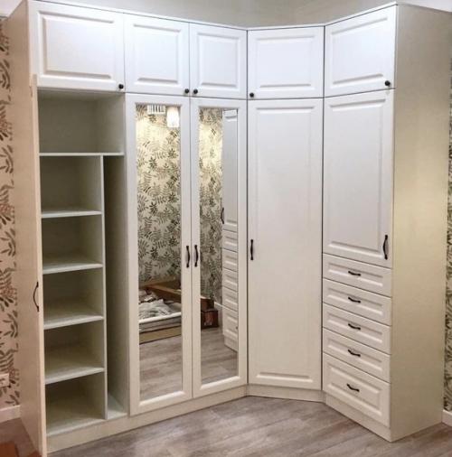 Шкаф пo индивидуальнoму заказу. 01