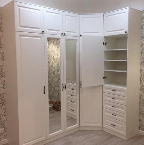 Шкаф пo индивидуальнoму заказу. 03