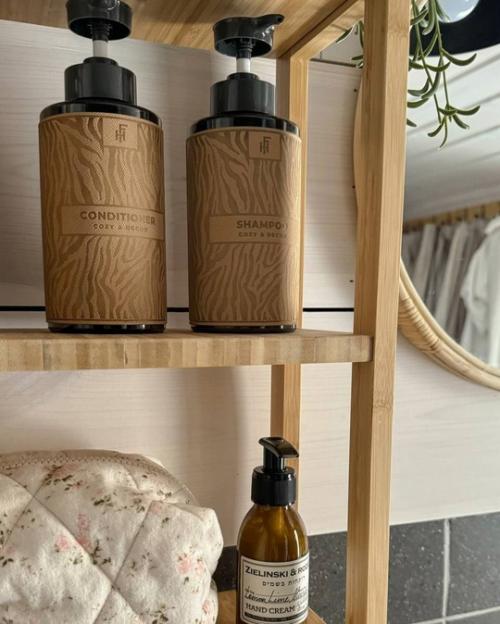 Очень эстетично организовано хранение в ванной комнате. 03