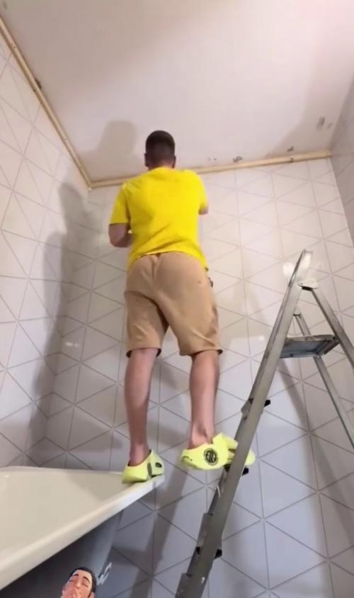 Новая тенденция: люди заменяют плитку на пластиковые панели. 03