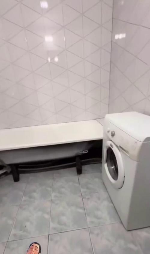 Новая тенденция: люди заменяют плитку на пластиковые панели. 06