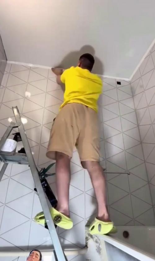 Новая тенденция: люди заменяют плитку на пластиковые панели. 05