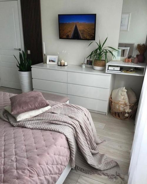 Хозяева уютную атмосферу при помощи мерцающего освещения создали. 04