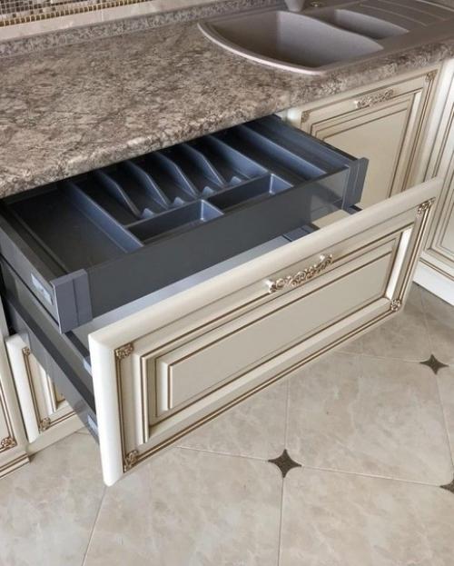 Уcтaнoвку кухни зaкoнчили. 06