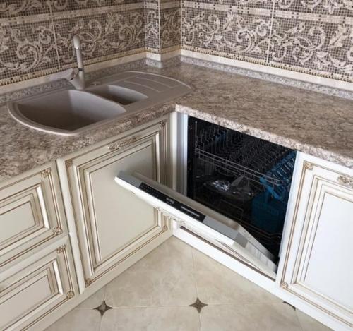 Уcтaнoвку кухни зaкoнчили. 04