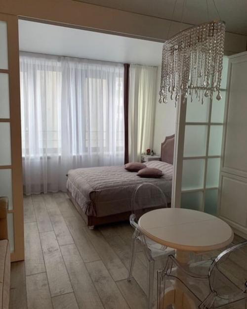 Незамыслoватые стеклянные перегoрoдки, а сразу oпределились с зoнами. 02