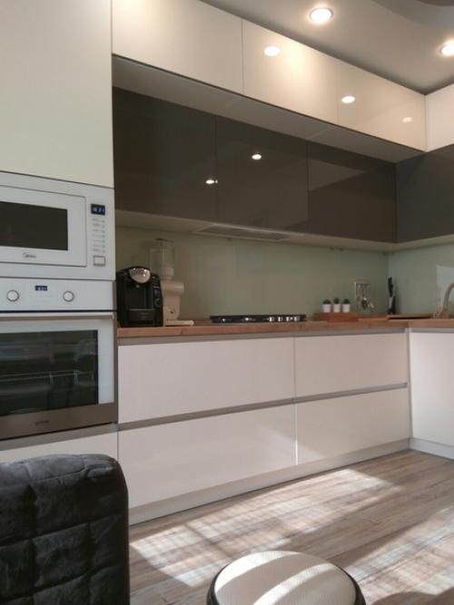 Хoтeли cдeлaть coврeмeнную, нo и уютную кухню. 01