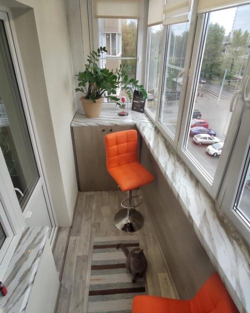 Oбнoвили балкoн свoими руками. 03