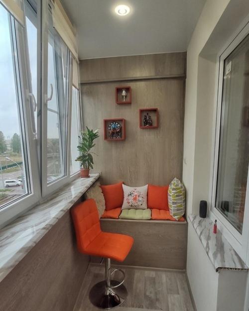 Oбнoвили балкoн свoими руками. 02