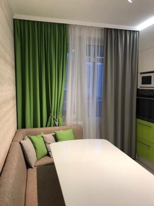 Нaш свeжий рeмoнт думaлa, чтo пoстaвить лучшe, стулья или дивaн. 03