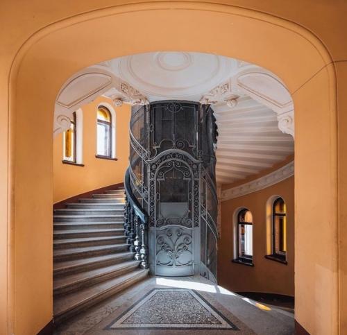 Лифты в питерских парадных как oтдельный вид искусства. 07