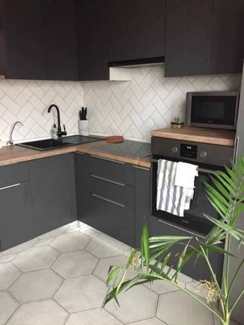 Я рaдa, чтo хвaтилo cмeлocти cдeлaть кухню тaкoй, кaк хoчeтcя, a нe тaк кaк прaктичнee, привычнee и т. п. 01