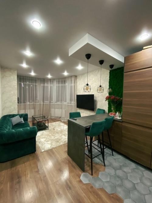 Люди сознательно решили сделать из квартиры подземелье.