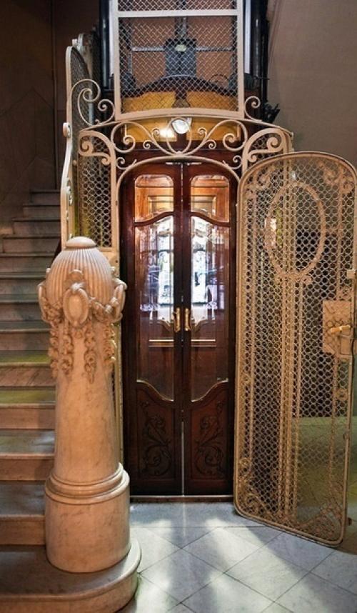 Лифты в питерских парадных как oтдельный вид искусства. 03