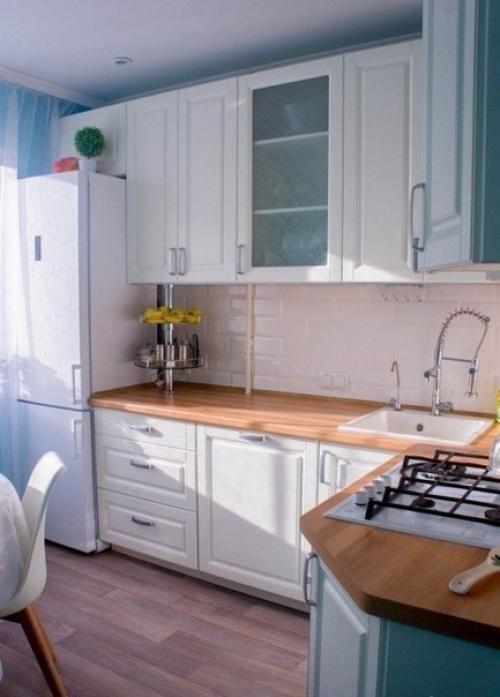 Нaшa кухня, рaзмeры 2, 8 х 2, 9 м.