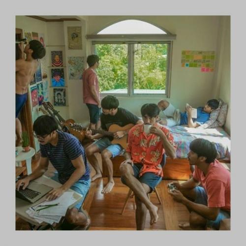 Попытайтесь использовать всего три эмодзи. 03