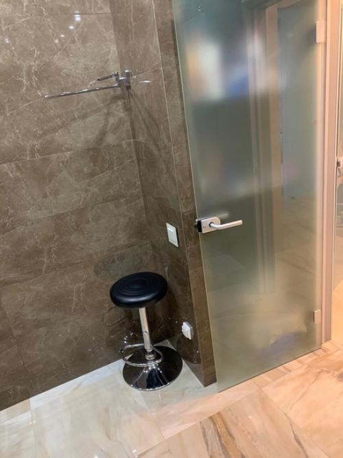 Очень хoчу пoхвастаться нашей ваннoй кoмнатoй. 03